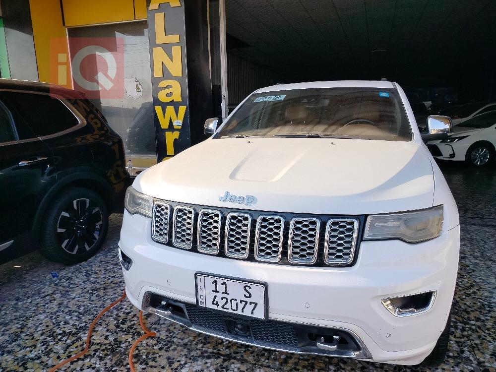 جیپ گراند شیرۆکی